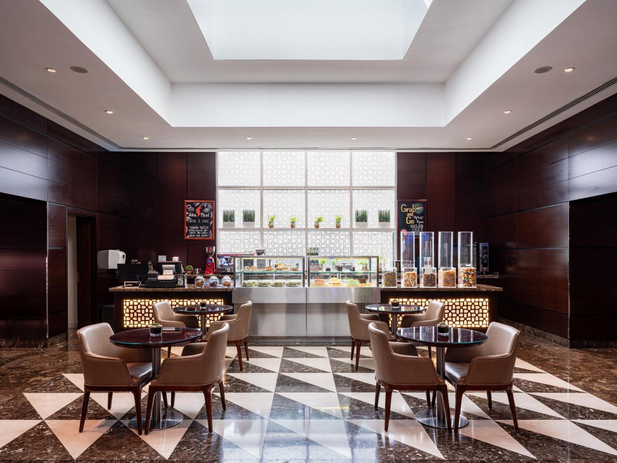 Four Points By Sheraton Sharjah Exterior photo