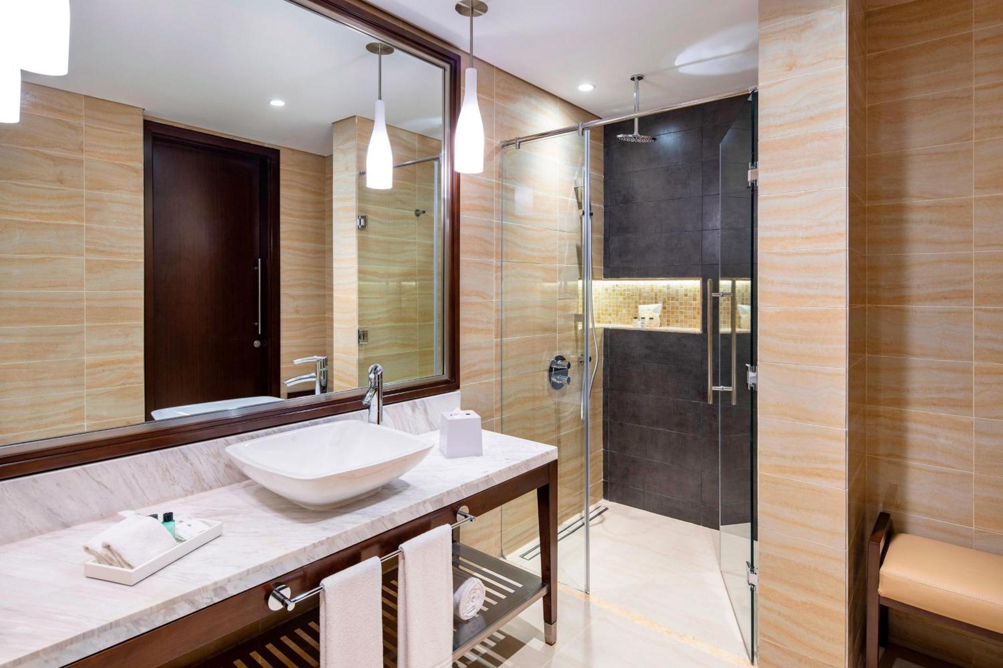 Four Points By Sheraton Sharjah Exterior photo
